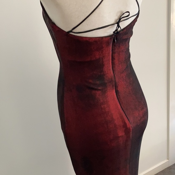 Vintage 90’s stretch burgundy Gown with metallic sheen Size 10 - Picture 9 of 13